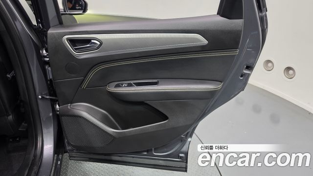 Renault Korea Arkana 1.6 E-TECH Iconic 2025 — фото 25