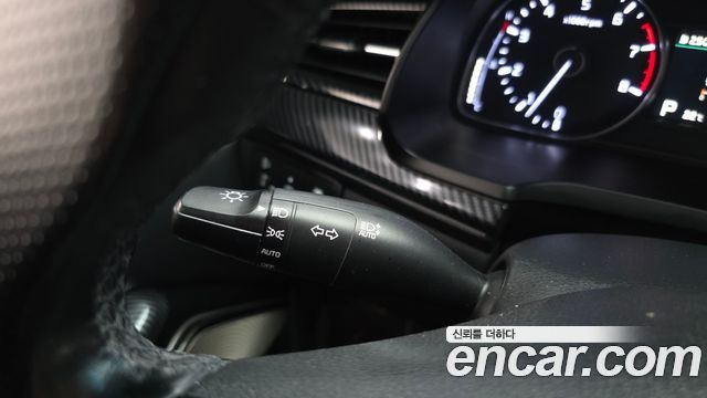 Kia K7 Premier 2.5 GDI Prestige 2020 — фото 40