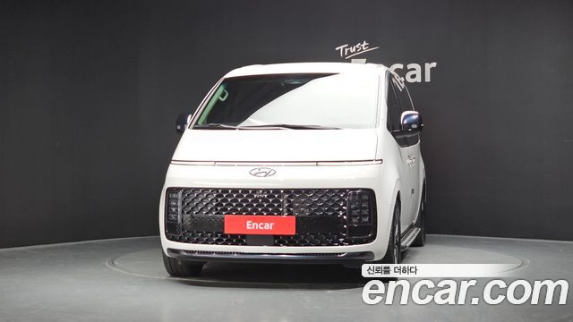 Hyundai Staria Lounge 7-Seater Inspiration 2023 — фото 3