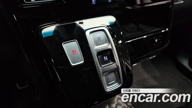 Hyundai Staria Lounge 7-Seater Inspiration 2023 — фото 9