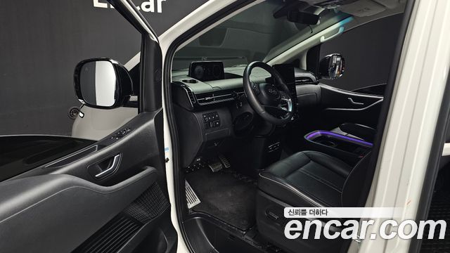 Hyundai Staria Lounge 7-Seater Inspiration 2023 — фото 10