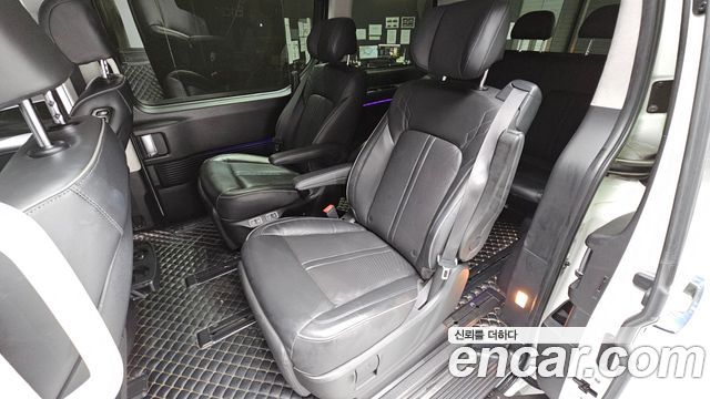 Hyundai Staria Lounge 7-Seater Inspiration 2023 — фото 11