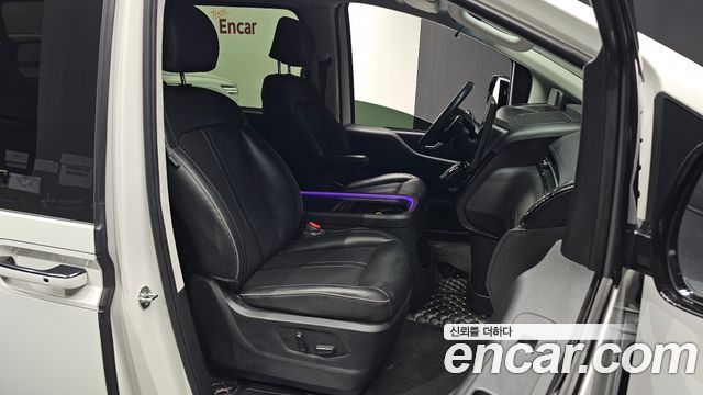 Hyundai Staria Lounge 7-Seater Inspiration 2023 — фото 26