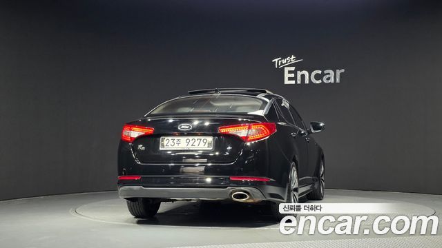 Kia K5 2.0 Prestige Standard 2011 — фото 4