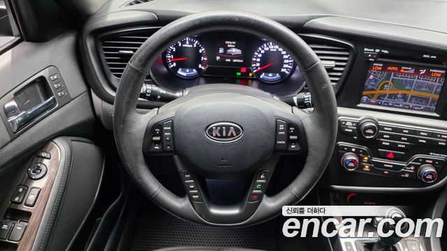 Kia K5 2.0 Prestige Standard 2011 — фото 13