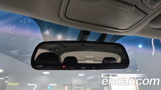 Kia K5 2.0 Prestige Standard 2011 — фото 19