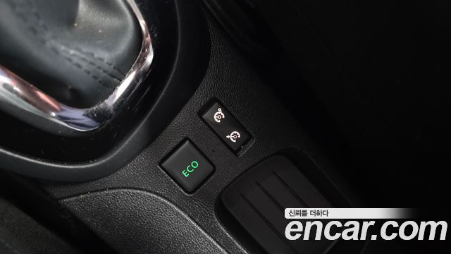 Renault Korea QM3 RE 2017 — фото 17