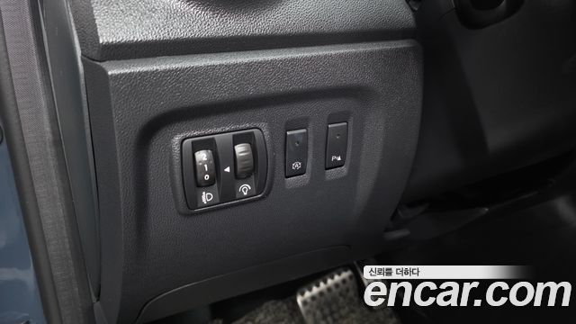 Renault Korea QM3 RE 2017 — фото 29