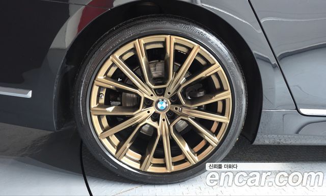 BMW 7 Series (G11) 730Ld xDrive M Sport 2020 — фото 5