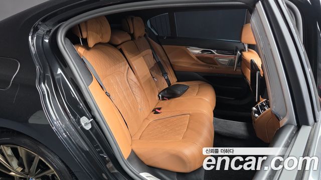 BMW 7 Series (G11) 730Ld xDrive M Sport 2020 — фото 11