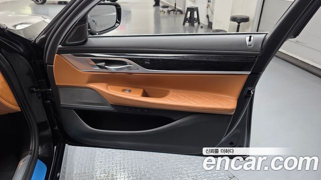 BMW 7 Series (G11) 730Ld xDrive M Sport 2020 — фото 25