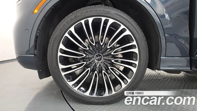 Lincoln Aviator (II) 3.0 Black Label AWD 2022 — фото 5