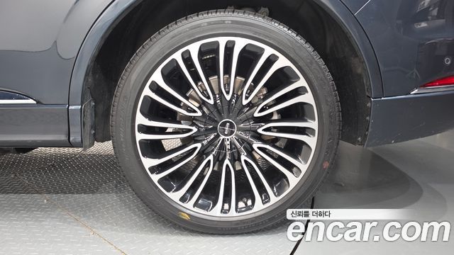 Lincoln Aviator (II) 3.0 Black Label AWD 2022 — фото 21