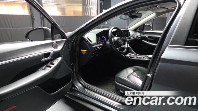 Hyundai Sonata (DN8) 2.0 Premium Family 2020 — фото 10
