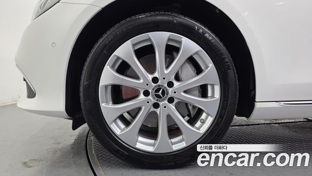 Mercedes-Benz E-Class (W213) E300 4MATIC Exclusive 2020 — фото 5