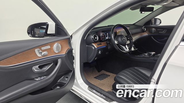 Mercedes-Benz E-Class (W213) E300 4MATIC Exclusive 2020 — фото 10