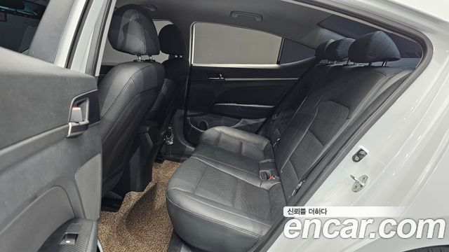 Hyundai Avante (AD) 1.6 GDI Value Plus 2018 — фото 11