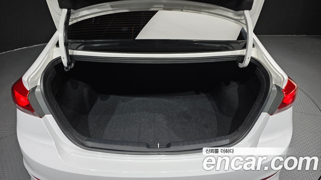 Hyundai Avante (AD) 1.6 GDI Value Plus 2018 — фото 20