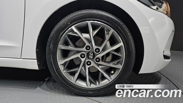 Hyundai Avante (AD) 1.6 GDI Value Plus 2018 — фото 21