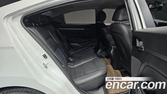 Hyundai Avante (AD) 1.6 GDI Value Plus 2018 — фото 28