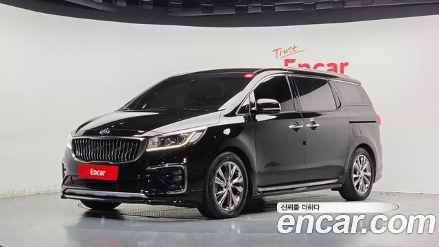 Kia Carnival Gasoline 7-Seater Limousine President