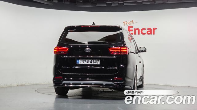 Kia Carnival Gasoline 7-Seater Limousine President 2019 — фото 4