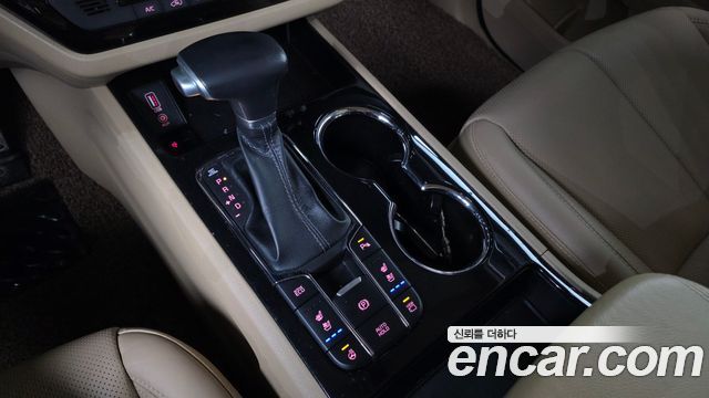 Kia Carnival Gasoline 7-Seater Limousine President 2019 — фото 9