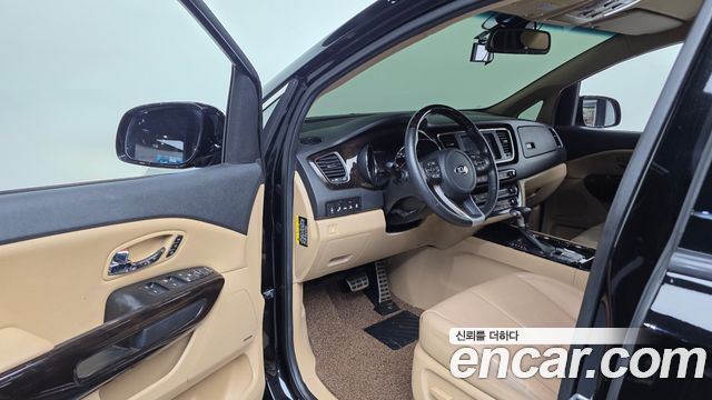 Kia Carnival Gasoline 7-Seater Limousine President 2019 — фото 10