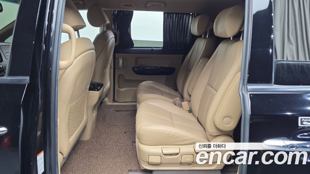 Kia Carnival Gasoline 7-Seater Limousine President 2019 — фото 12