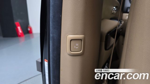 Kia Carnival Gasoline 7-Seater Limousine President 2019 — фото 17