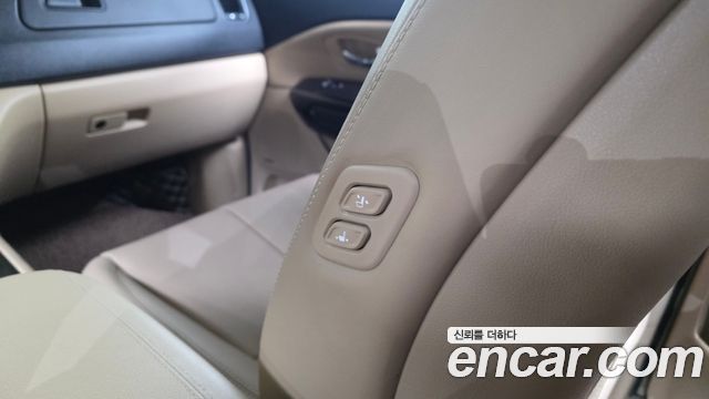 Kia Carnival Gasoline 7-Seater Limousine President 2019 — фото 18