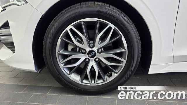 Kia K5 (III) 2.0 Prestige 2021 — фото 5