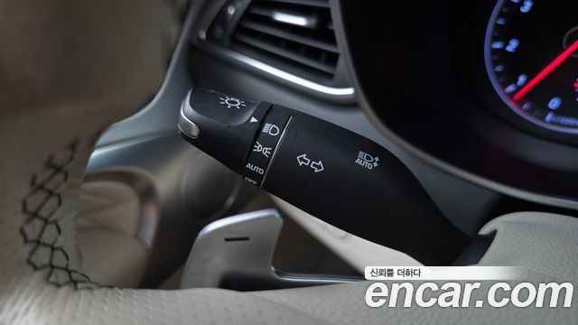 Genesis G70 2.0T Elite 2019 — фото 30