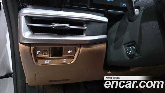 Hyundai Grandeur (GN7) 2,5 Gasoline 2WD Exclusive 2024 — фото 20