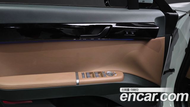 Hyundai Grandeur (GN7) 2,5 Gasoline 2WD Exclusive 2024 — фото 22