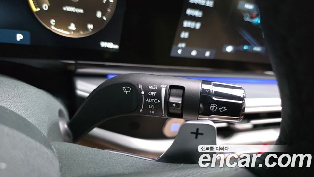 Hyundai Grandeur (GN7) 2,5 Gasoline 2WD Exclusive 2024 — фото 35