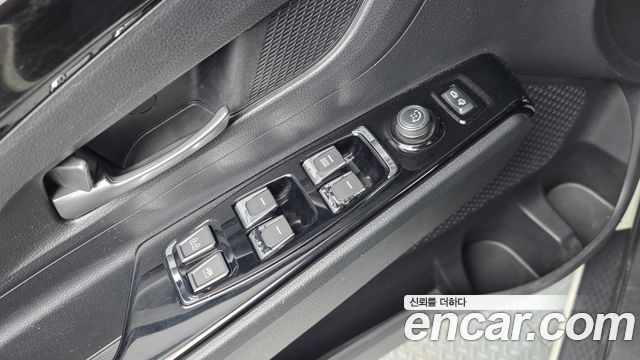 KG Mobility (SsangYong) Beautiful Korando Gasoline 1.5 2WD C5 Plus 2021 — фото 19