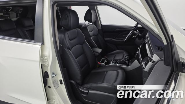 KG Mobility (SsangYong) Beautiful Korando Gasoline 1.5 2WD C5 Plus 2021 — фото 26