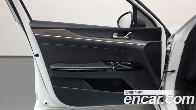 Kia K5 Hybrid (III) Noblesse 2020 — фото 24