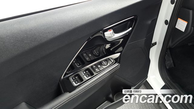 Kia Niro EV Prestige 2022 — фото 17