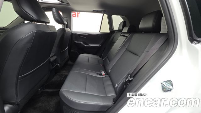 Toyota RAV4 (VI) 2.5 HEV 2WD XLE 2026 — фото 12
