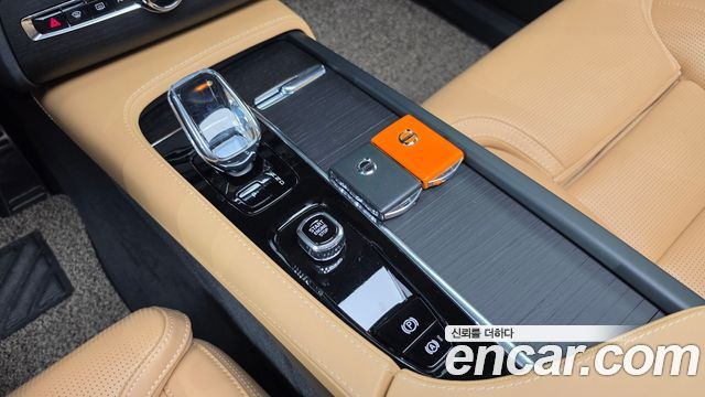 Volvo XC90 (II) B6 Ultimate Bright 2023 — фото 9