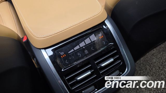 Volvo XC90 (II) B6 Ultimate Bright 2023 — фото 13