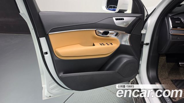 Volvo XC90 (II) B6 Ultimate Bright 2023 — фото 24