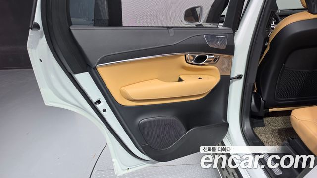 Volvo XC90 (II) B6 Ultimate Bright 2023 — фото 25