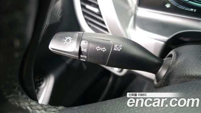 Kia Seltos Gasoline 1.6 Turbo 2WD Prestige 2023 — фото 19
