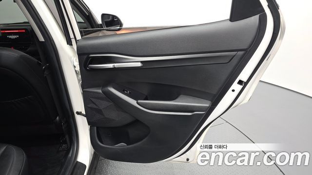 Kia Seltos Gasoline 1.6 Turbo 2WD Prestige 2023 — фото 25