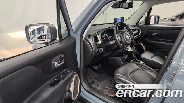 Jeep Renegade 2.4 Longitude High 2017 — фото 10