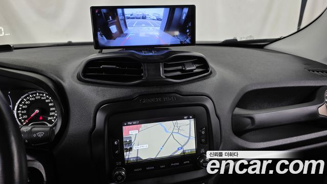 Jeep Renegade 2.4 Longitude High 2017 — фото 14