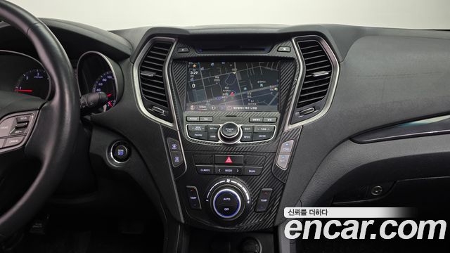 Hyundai Santa Fe (DM) Diesel(e-VGT) 2.0 4WD Premium 2015 — фото 17